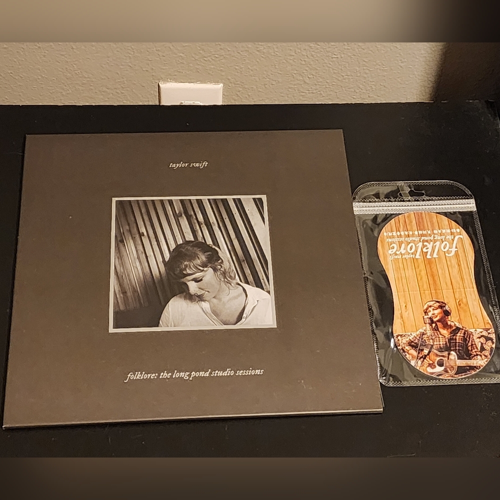 Taylor Swift Folklore: The Long Pond Studio Sessions LPSS Vinyl Record (Chinese)